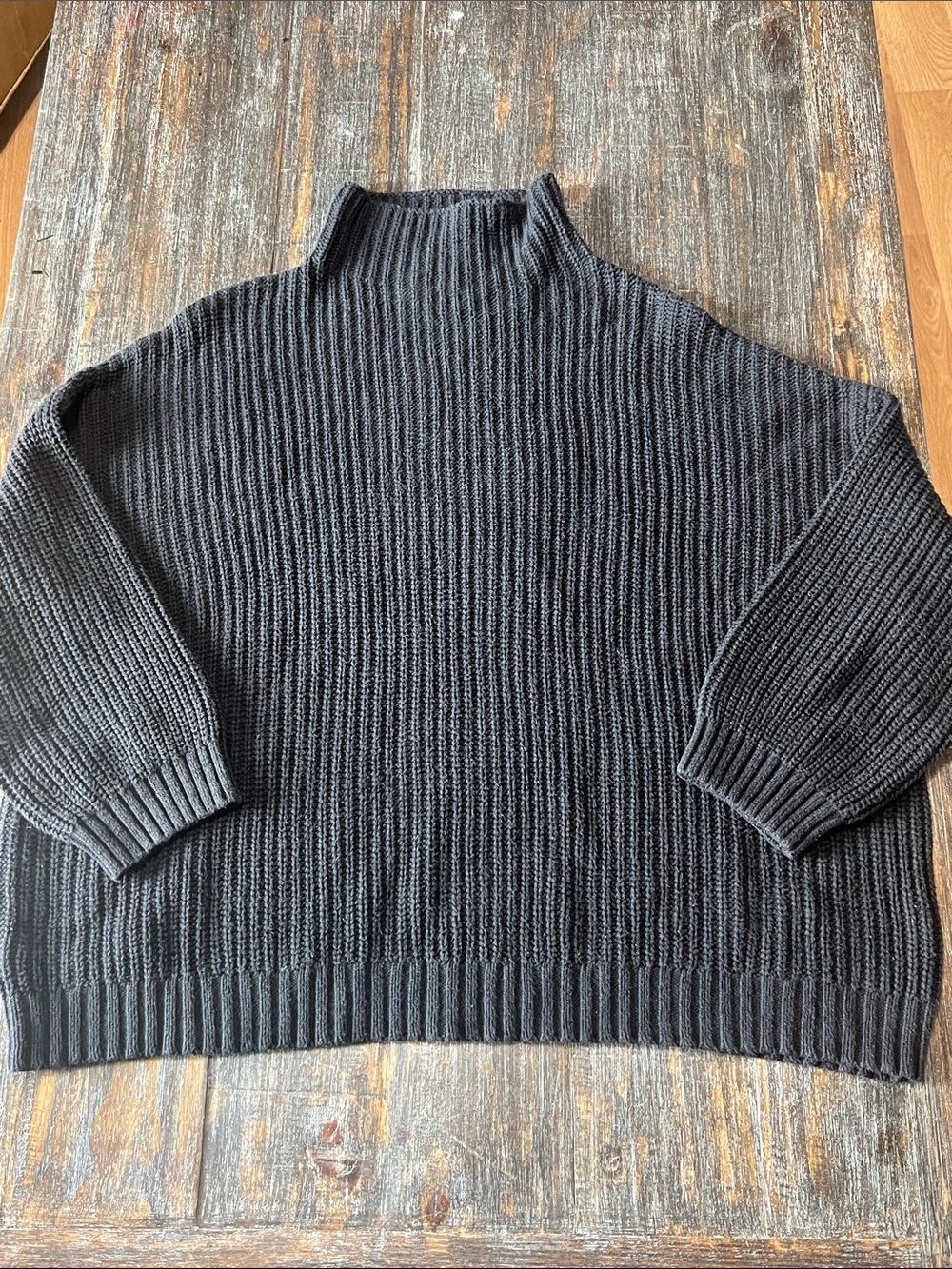 American Eagle Outfitters Black Ribbed Mock Neck Sweater - Oversized